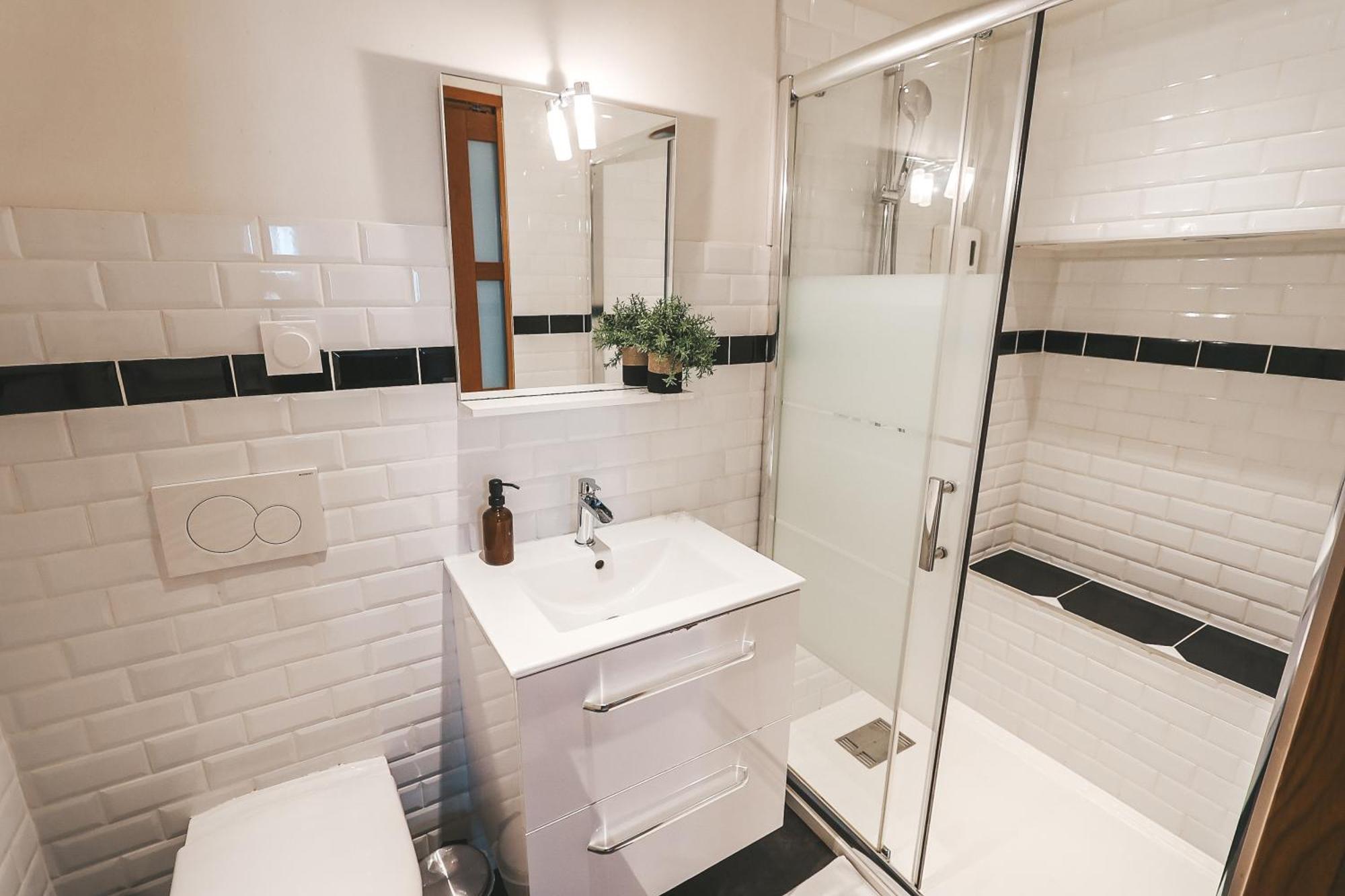Suit'Home Commerce Angers Esterno foto