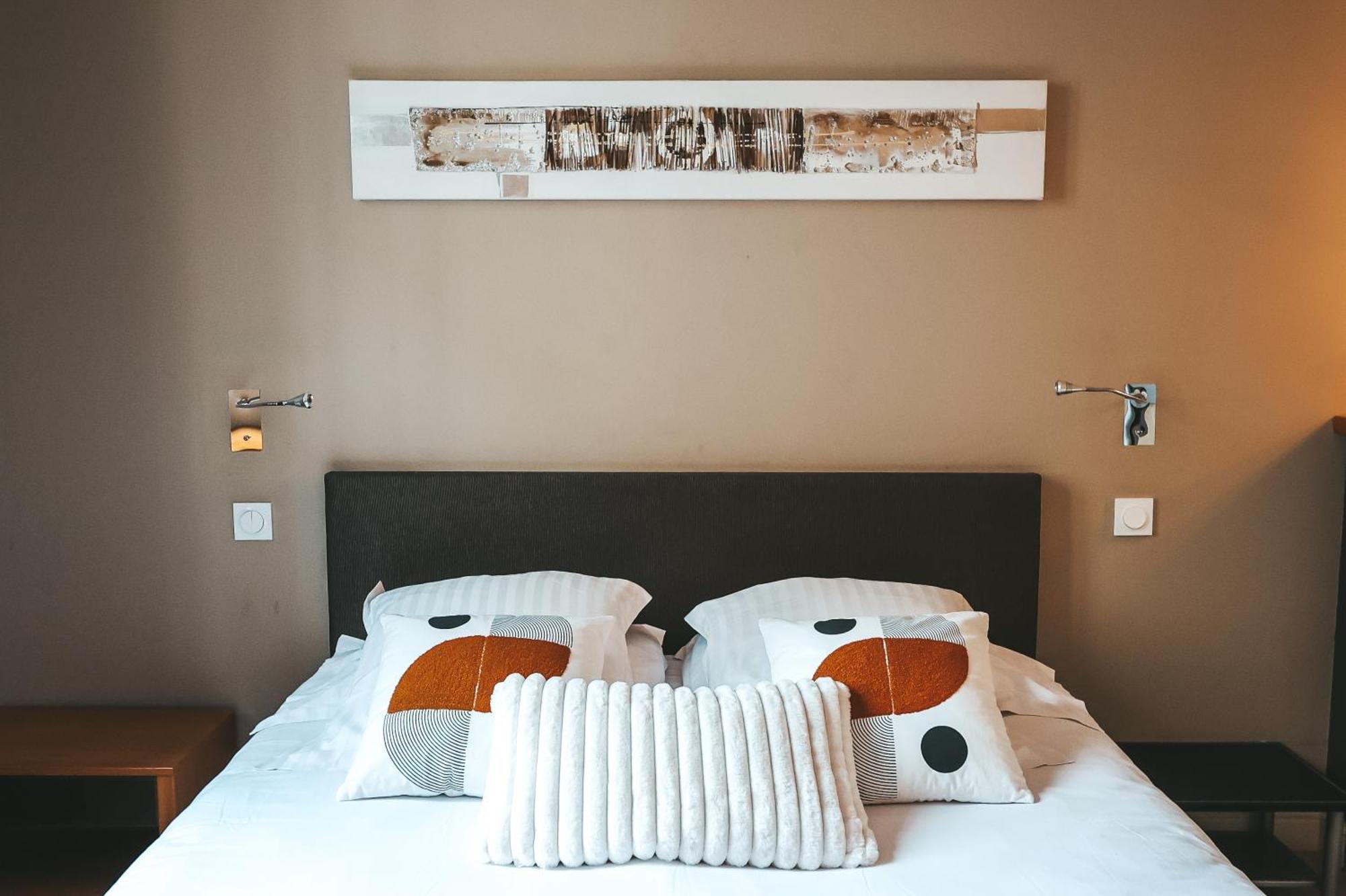 Suit'Home Commerce Angers Esterno foto
