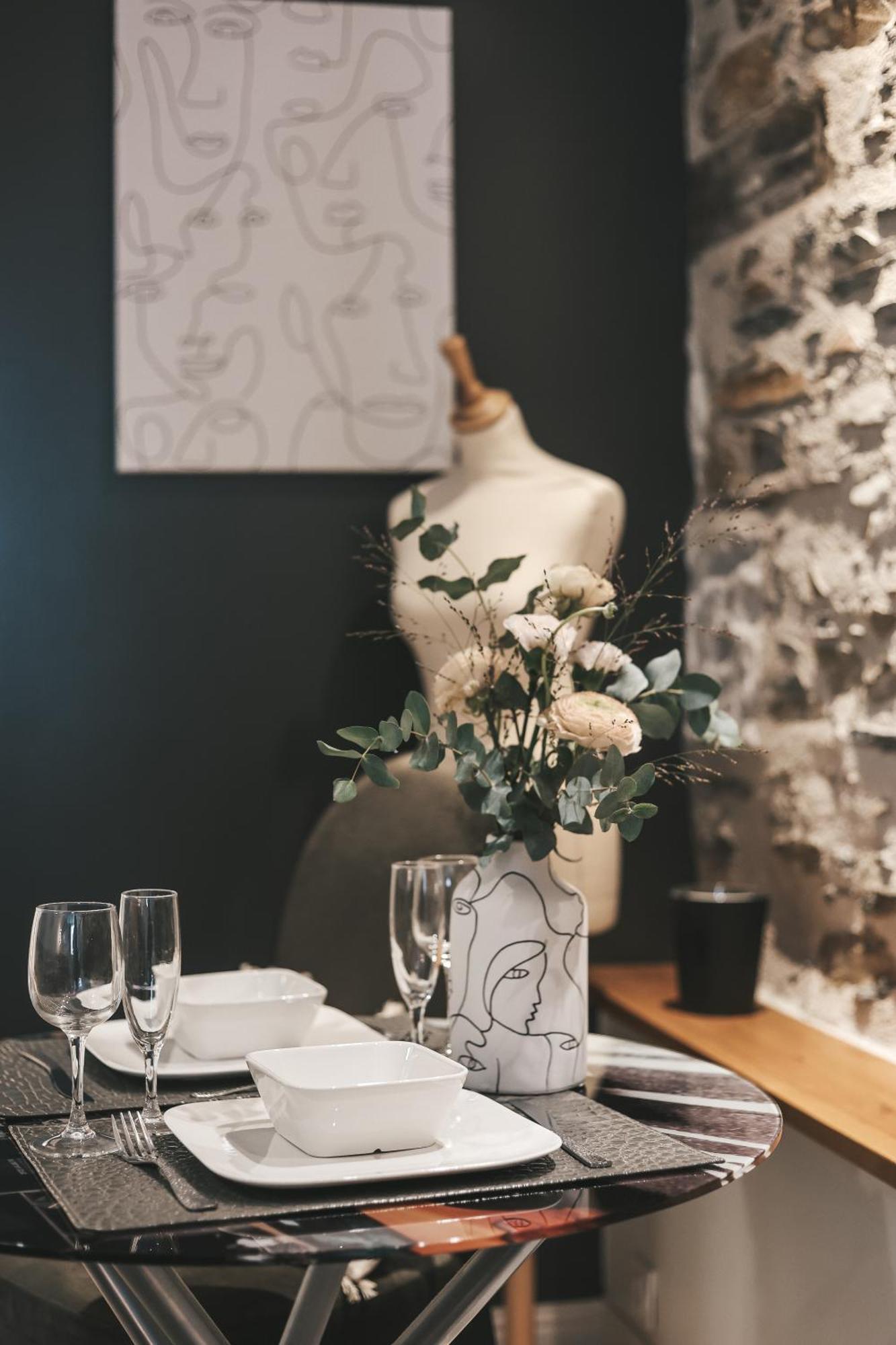 Suit'Home Commerce Angers Esterno foto