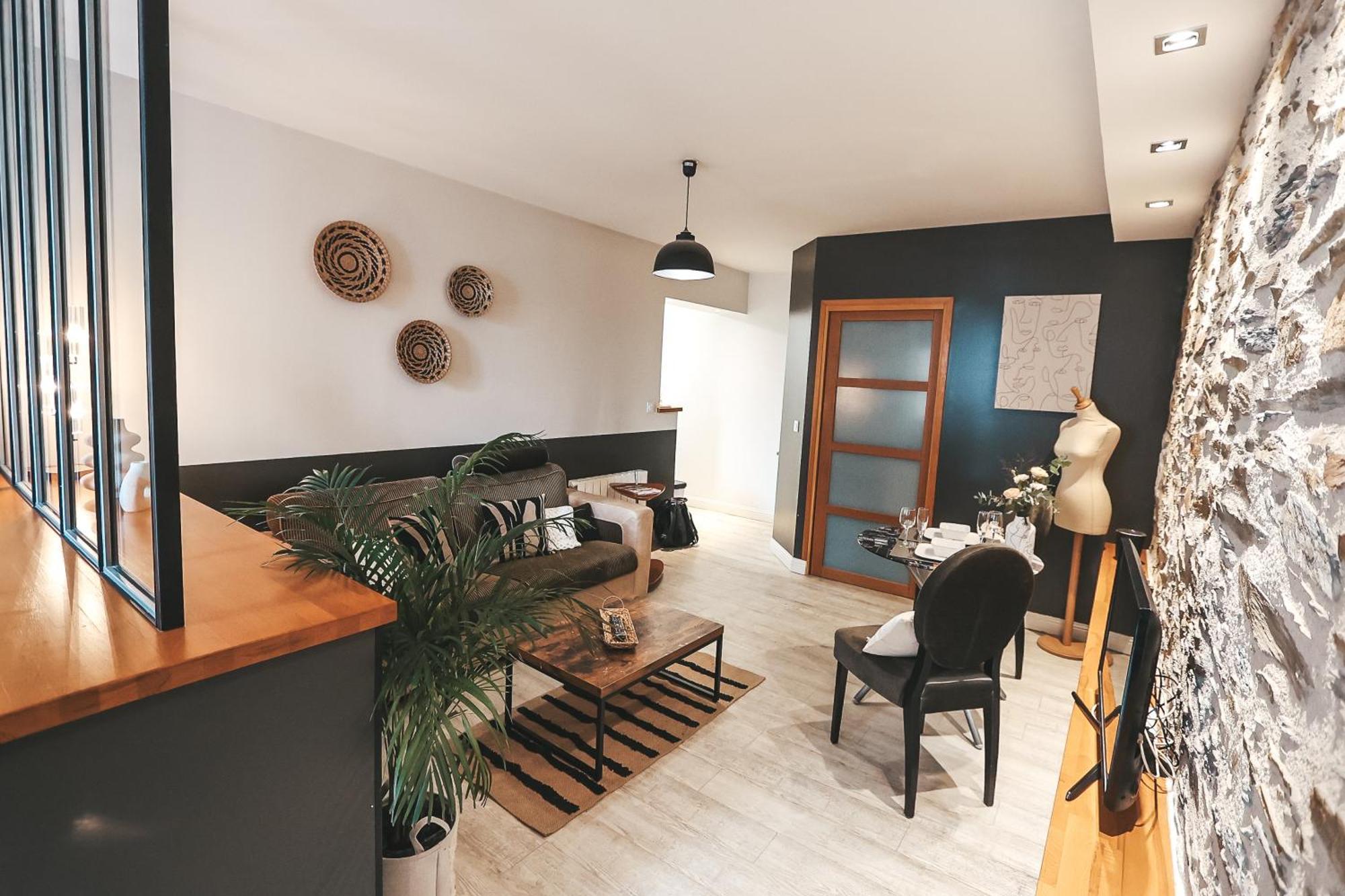 Suit'Home Commerce Angers Esterno foto